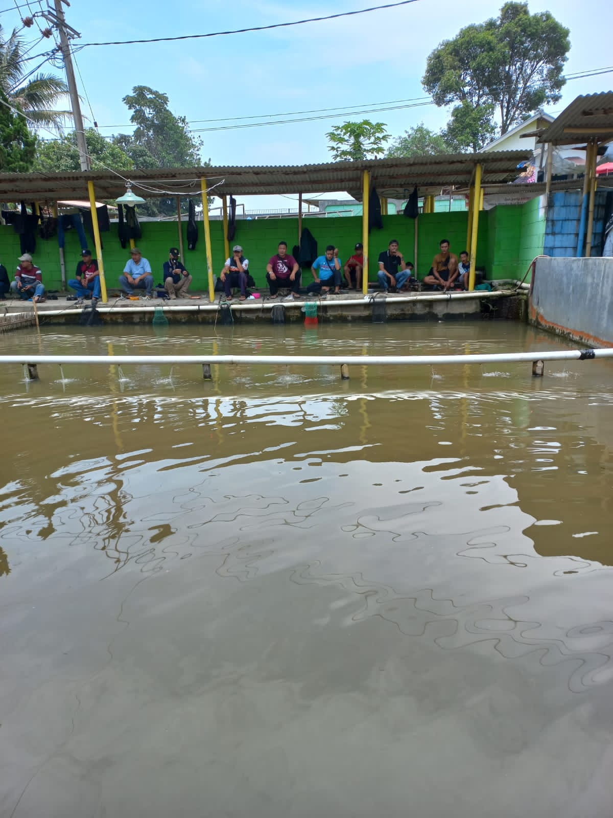 Kegiatan mancing bersama mitra BPR TAS